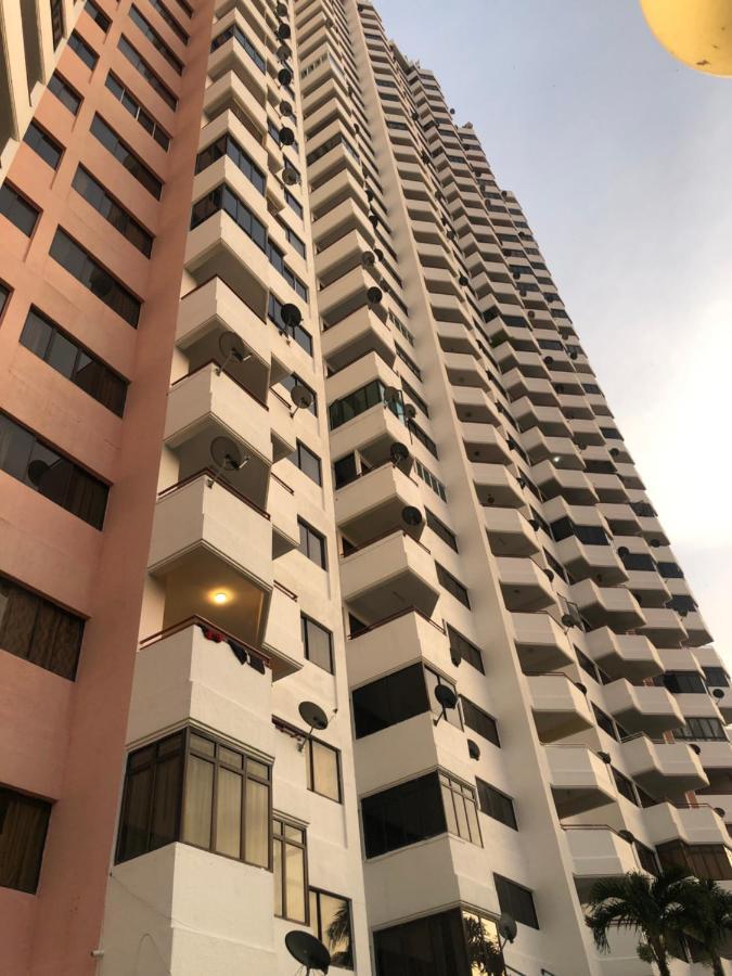 Beach Resort Home Stay Sri Sayang Apartment Batu Ferringhi 2Bedroom Экстерьер фото